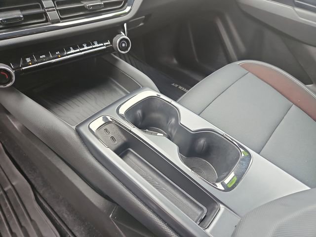 Used 2024 Chevrolet Equinox EV RS FWD image 23