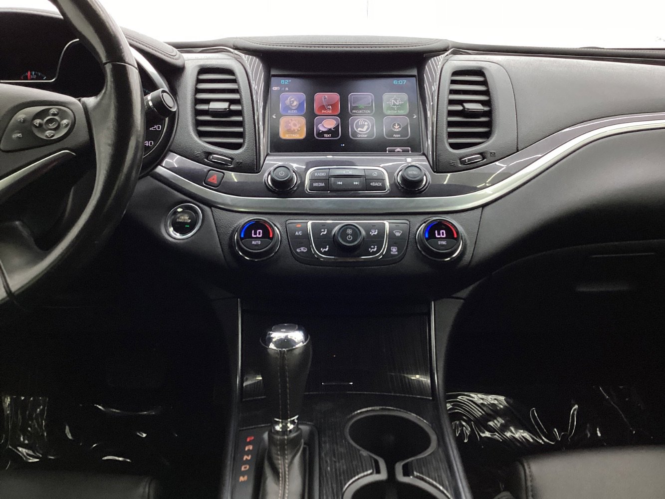 Used 2018 Chevrolet Impala LT FWD image 29