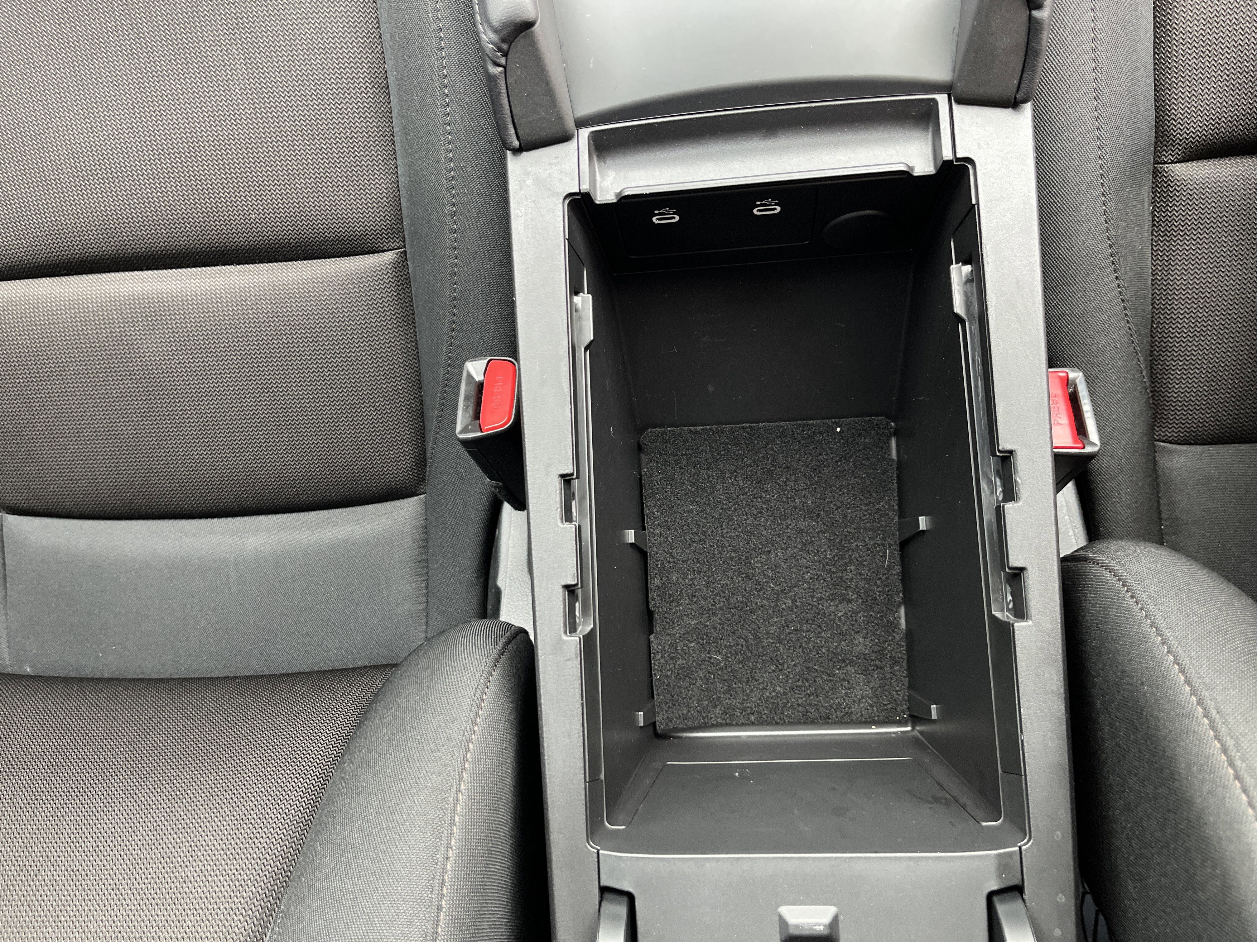 Used 2025 MAZDA MAZDA3 s image 19