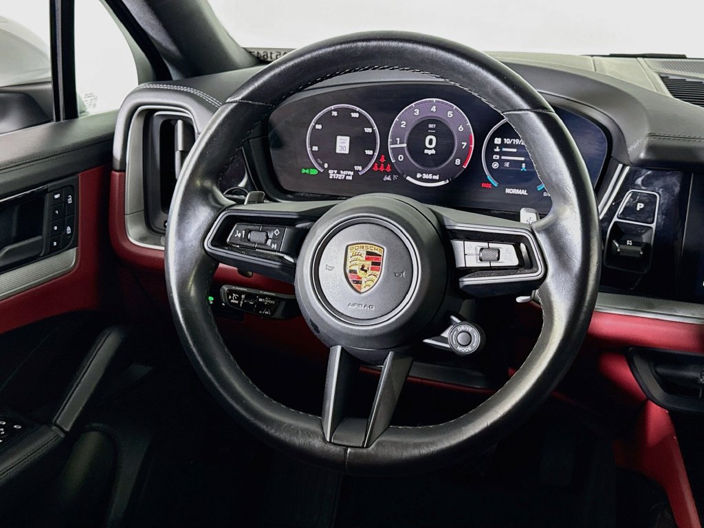 Certified 2024 Porsche Cayenne Coupe AWD/4WD image 12