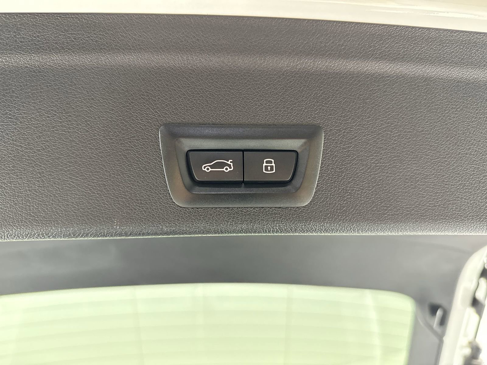 Used 2024 BMW X6 M60i w/ Executive Package image 35