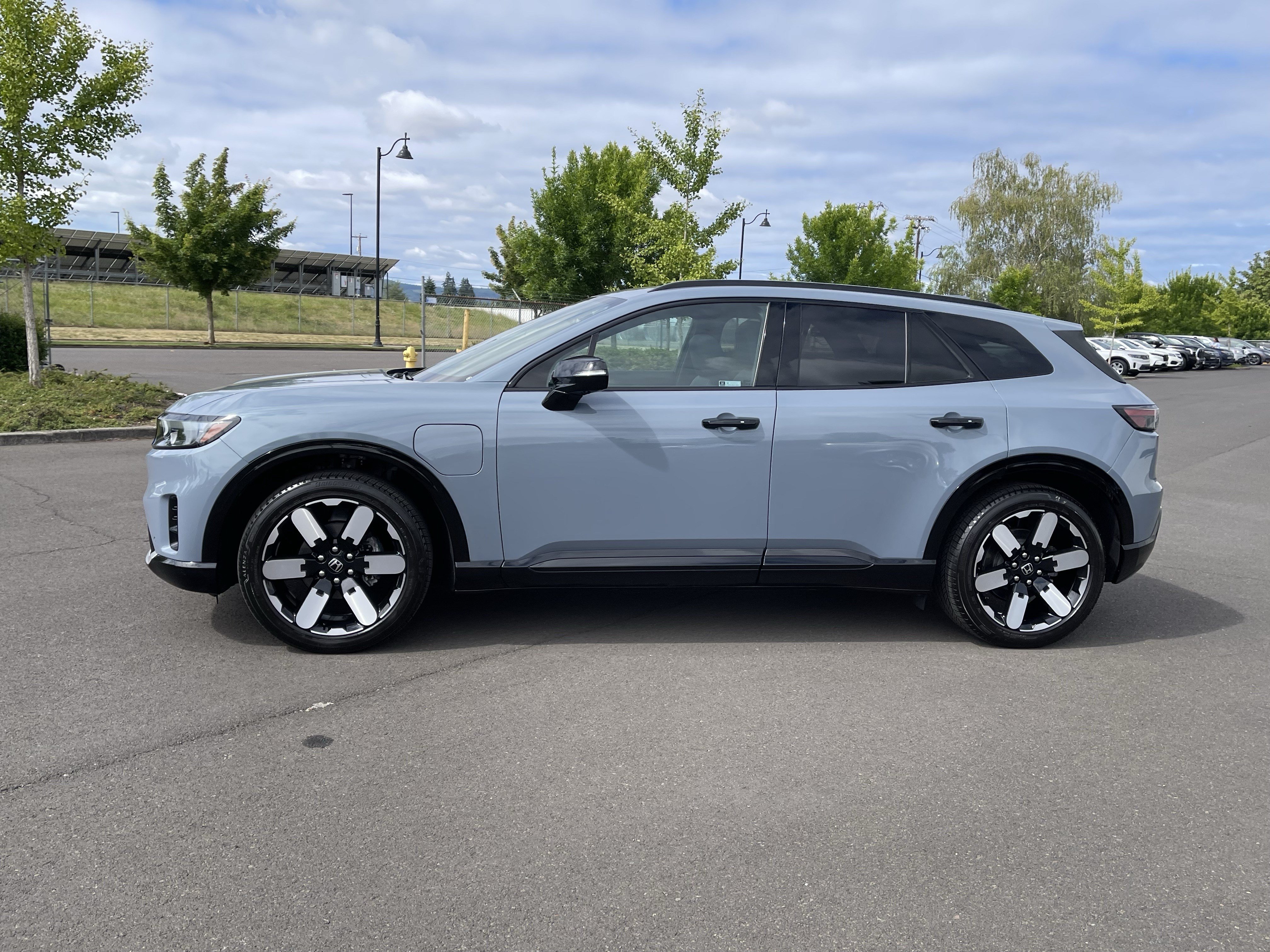 Used 2024 Honda Prologue Elite image 2