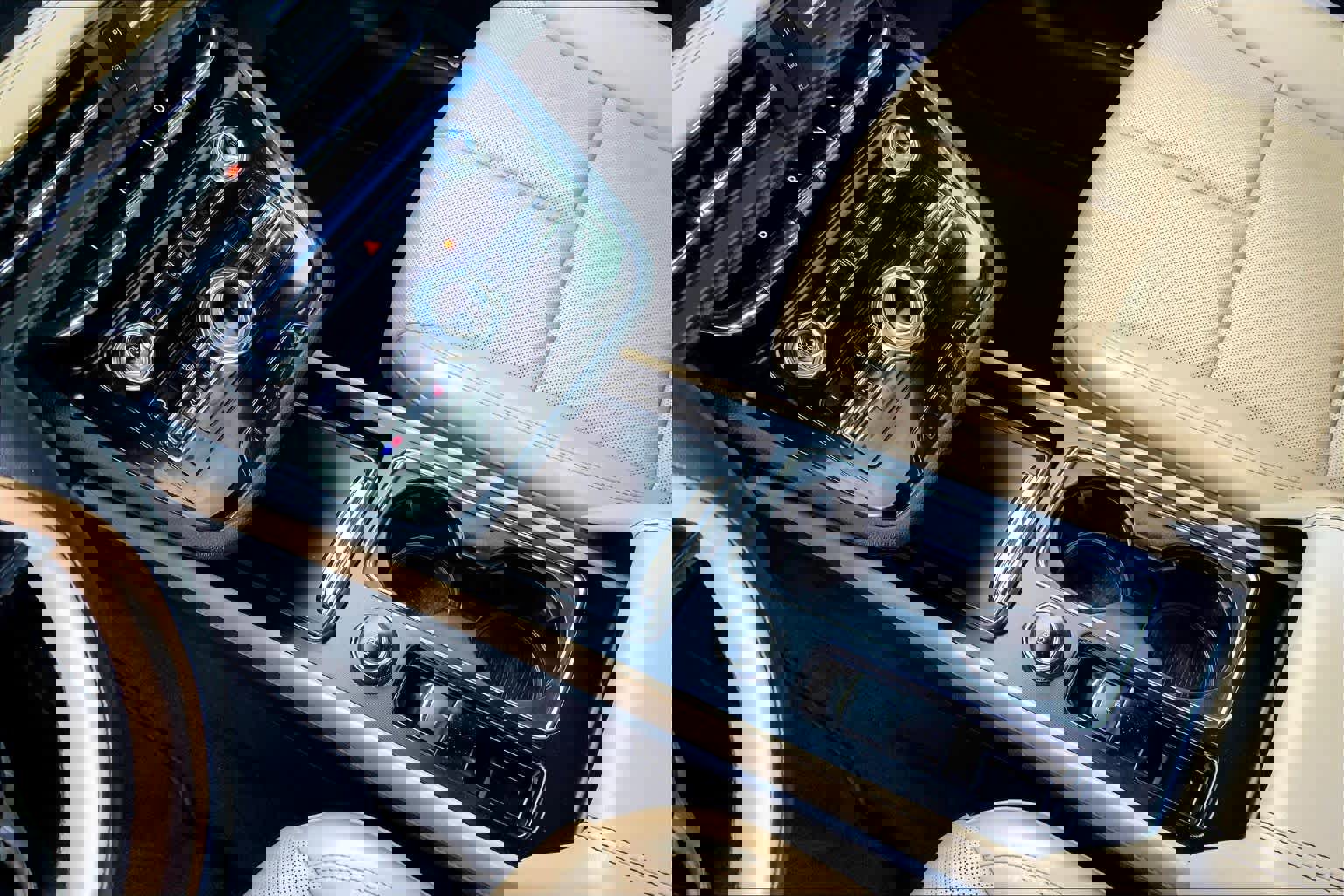 Used 2020 Lincoln Corsair Reserve image 14