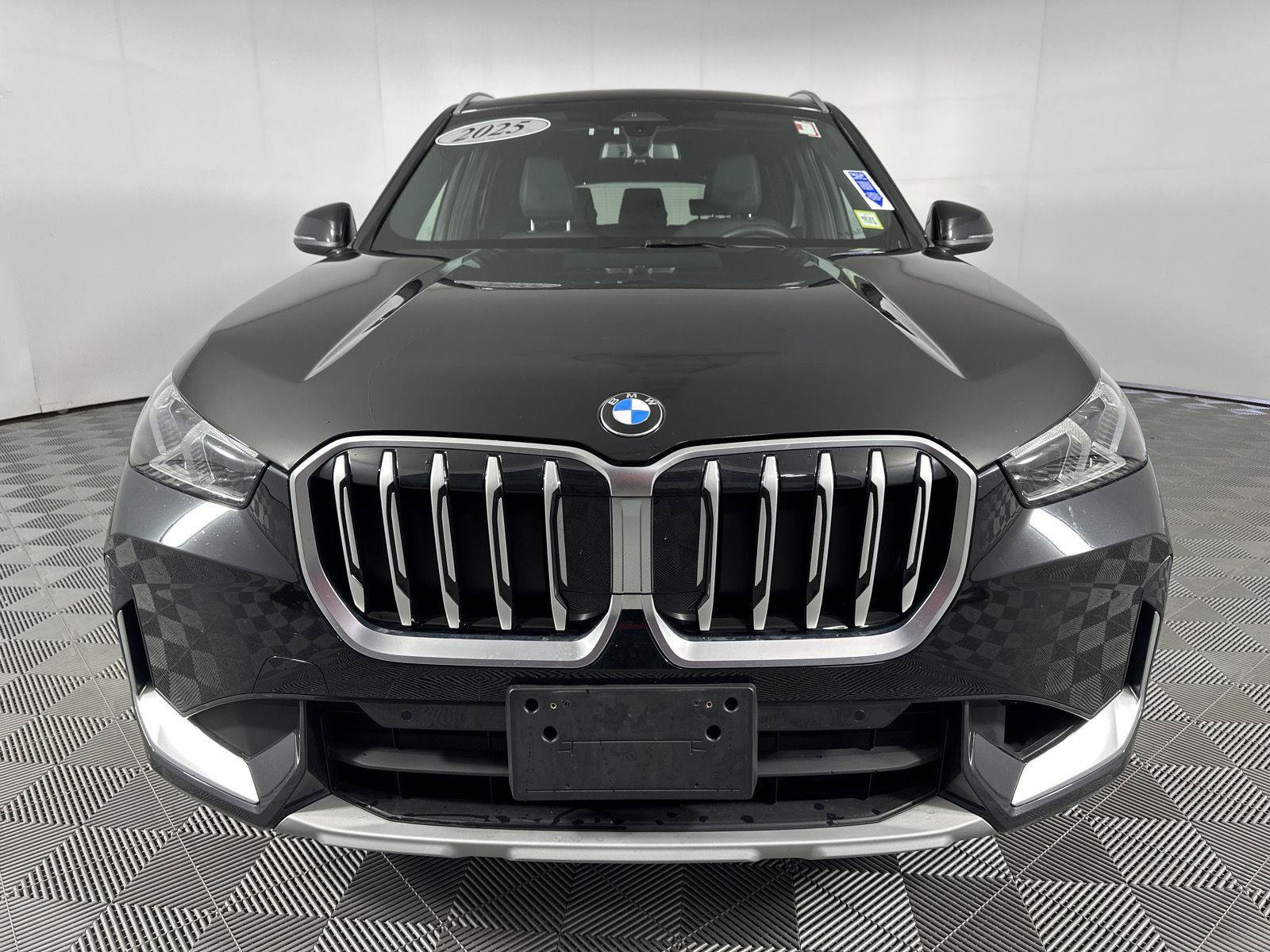 Used 2025 BMW X1 xDrive28i w/ Convenience Package AWD/4WD image 2