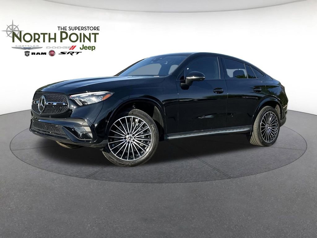 Used 2024 Mercedes-Benz GLC 300 4MATIC image 1