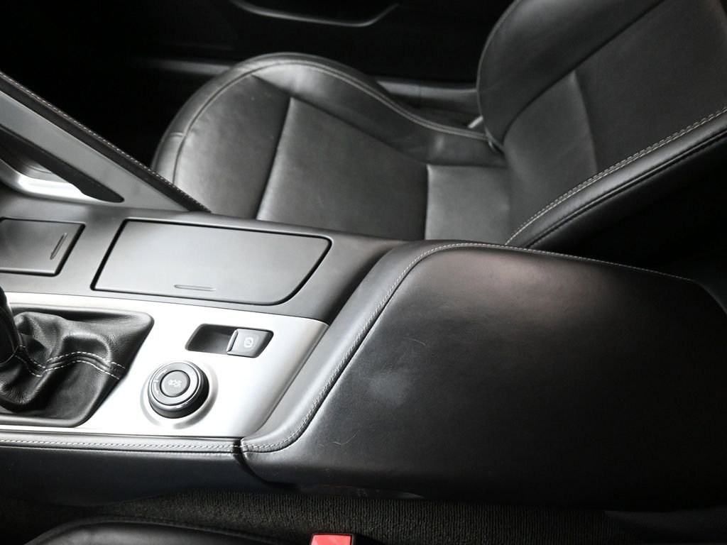 Used 2015 Chevrolet Corvette Z06 w/ 3LZ Preferred Equipment Group RWD image 18