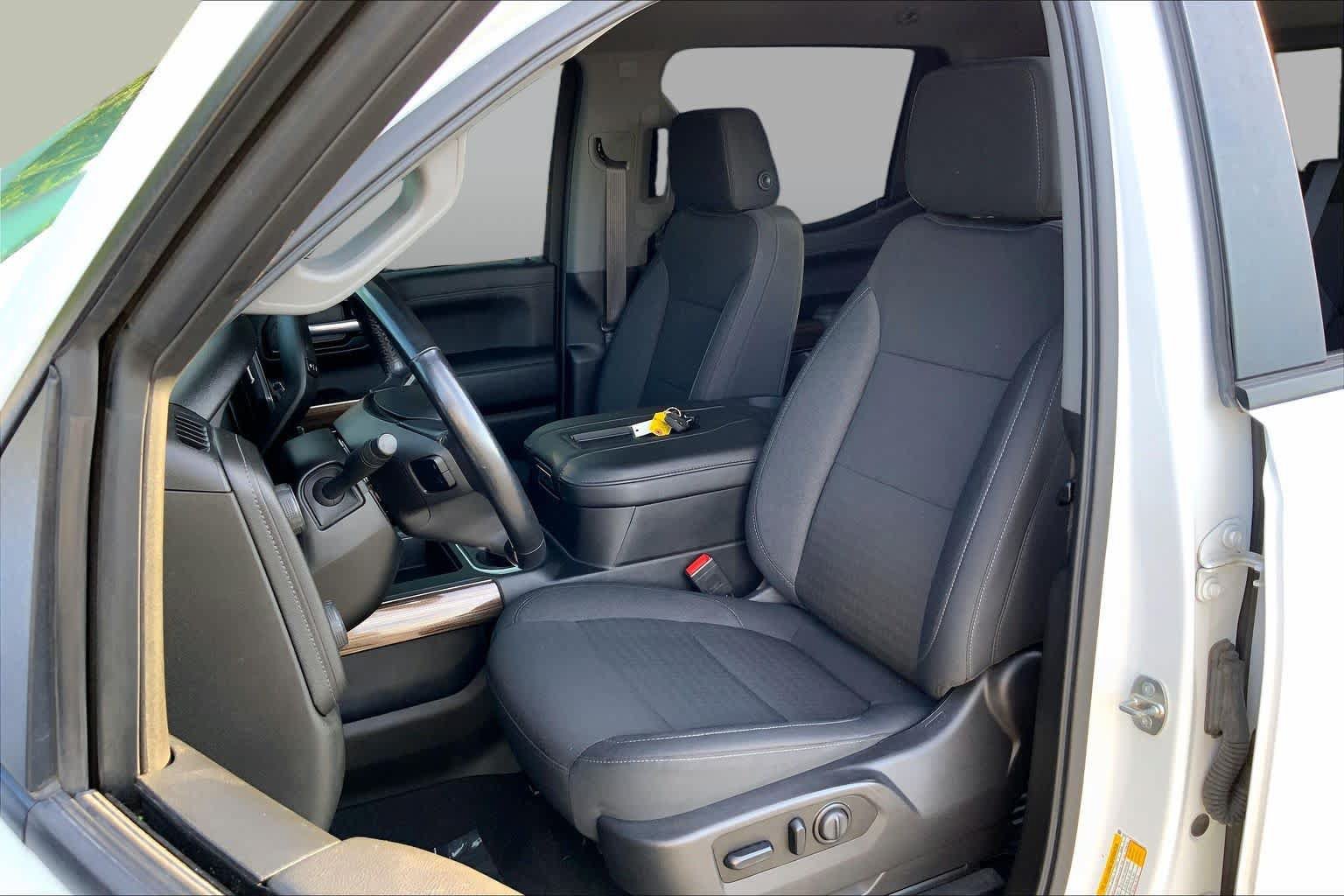 Used 2021 Chevrolet Silverado 1500 LT Trail Boss w/ Convenience Package II AWD/4WD image 8