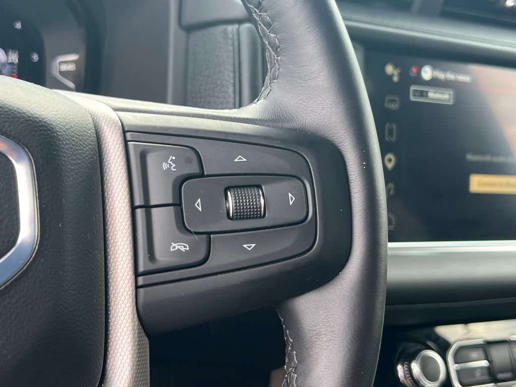 Used 2024 GMC Yukon Denali w/ Advanced Technology Package AWD/4WD image 32
