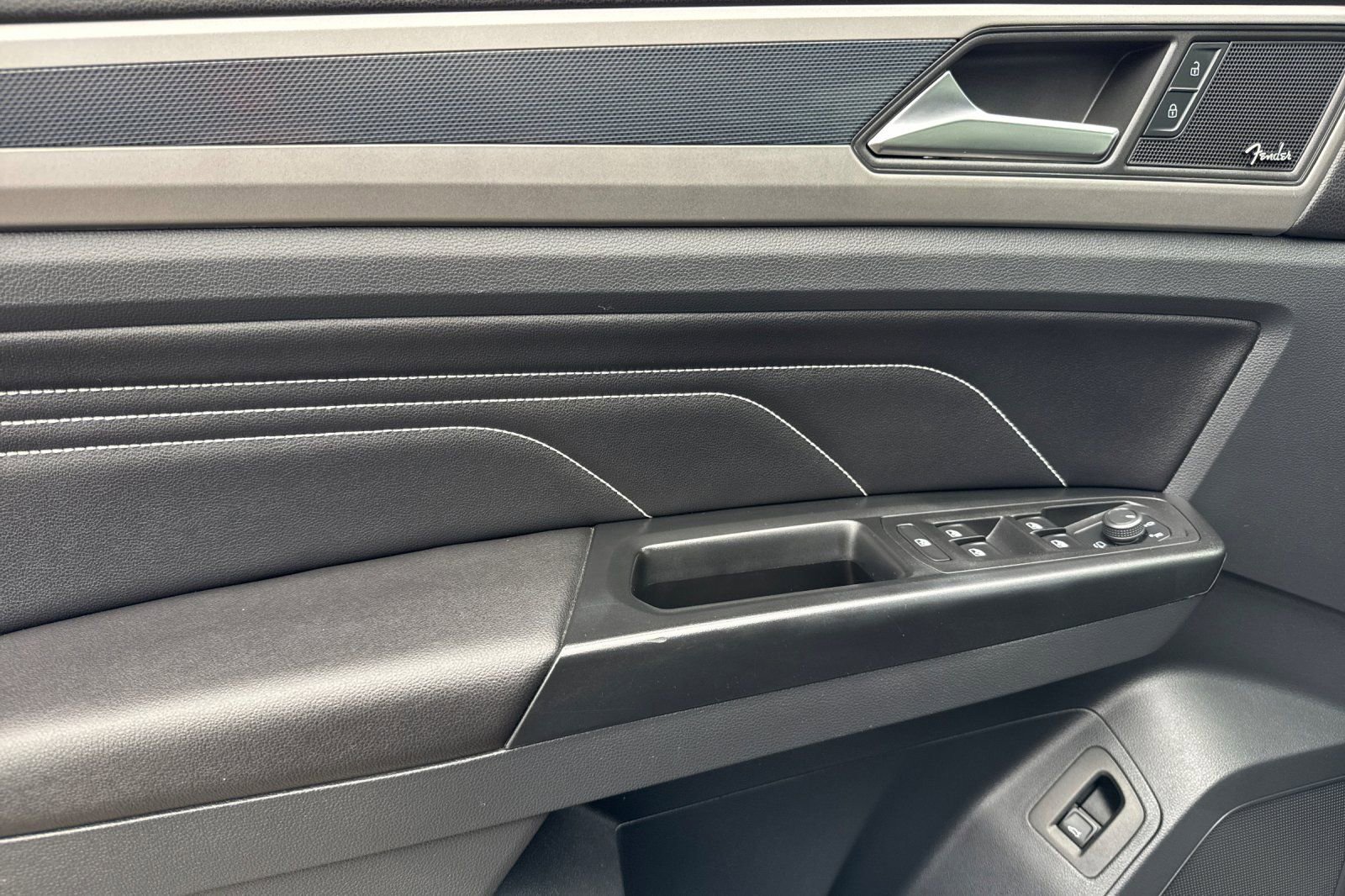 Used 2020 Volkswagen Atlas Cross Sport SEL Premium R-Line image 11