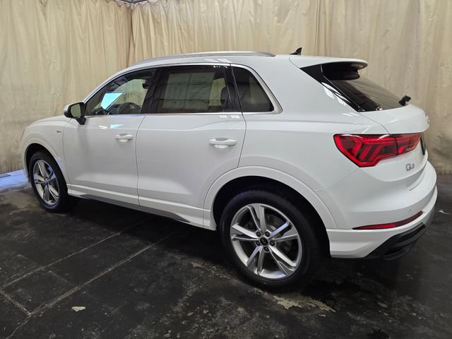 Certified 2024 Audi Q3 2.0T Premium Plus AWD/4WD image 11