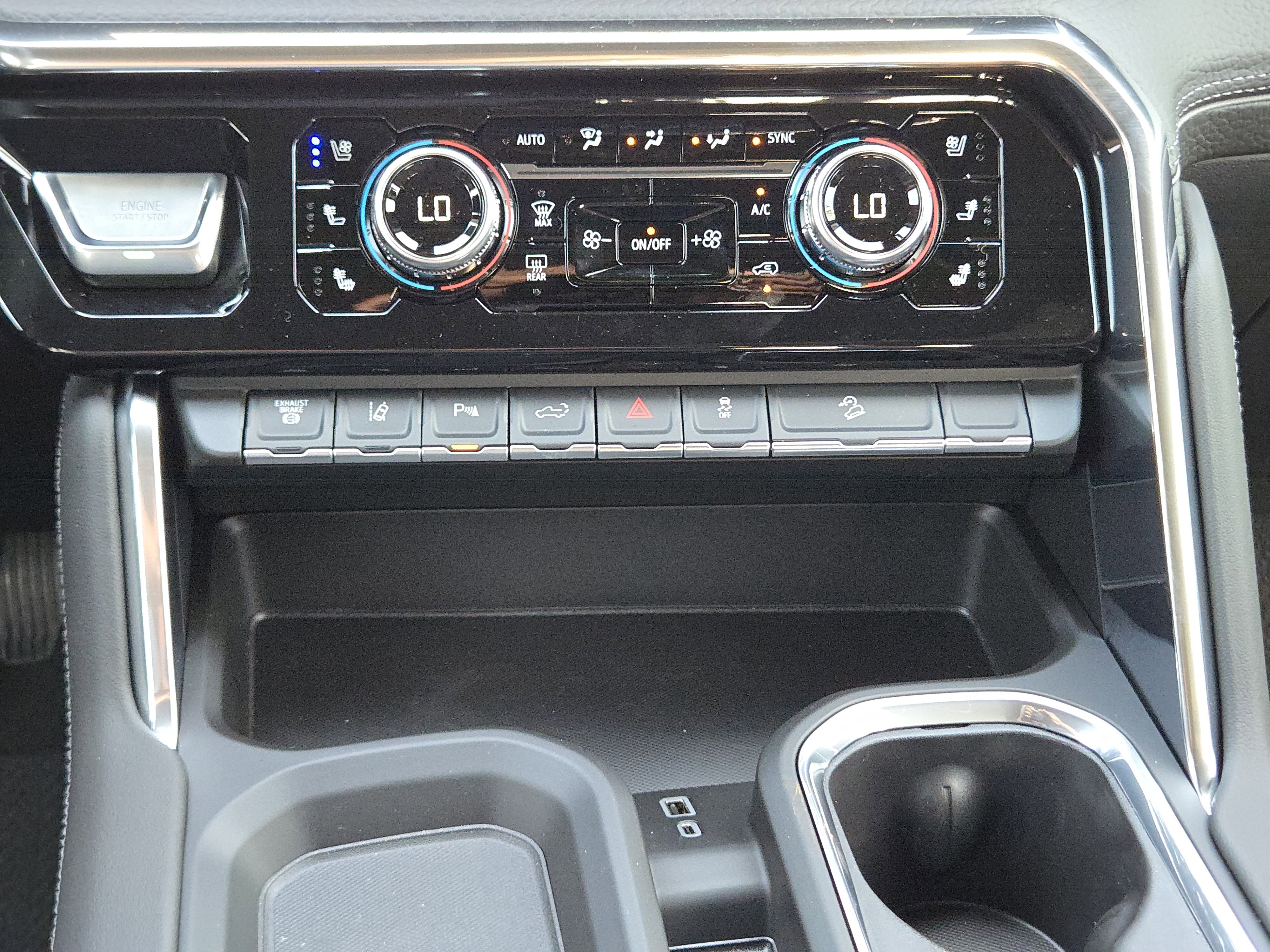 New 2026 GMC Sierra 2500 Denali w/ Denali Reserve Package image 16