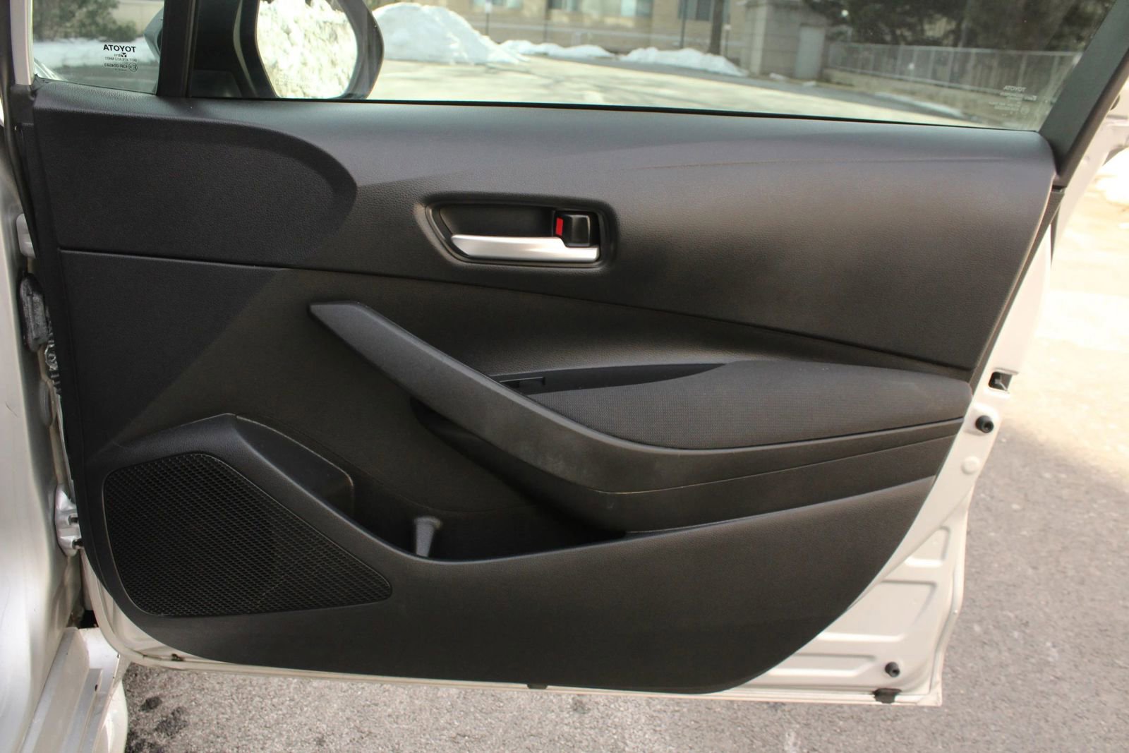 Used 2021 Toyota Corolla LE image 22