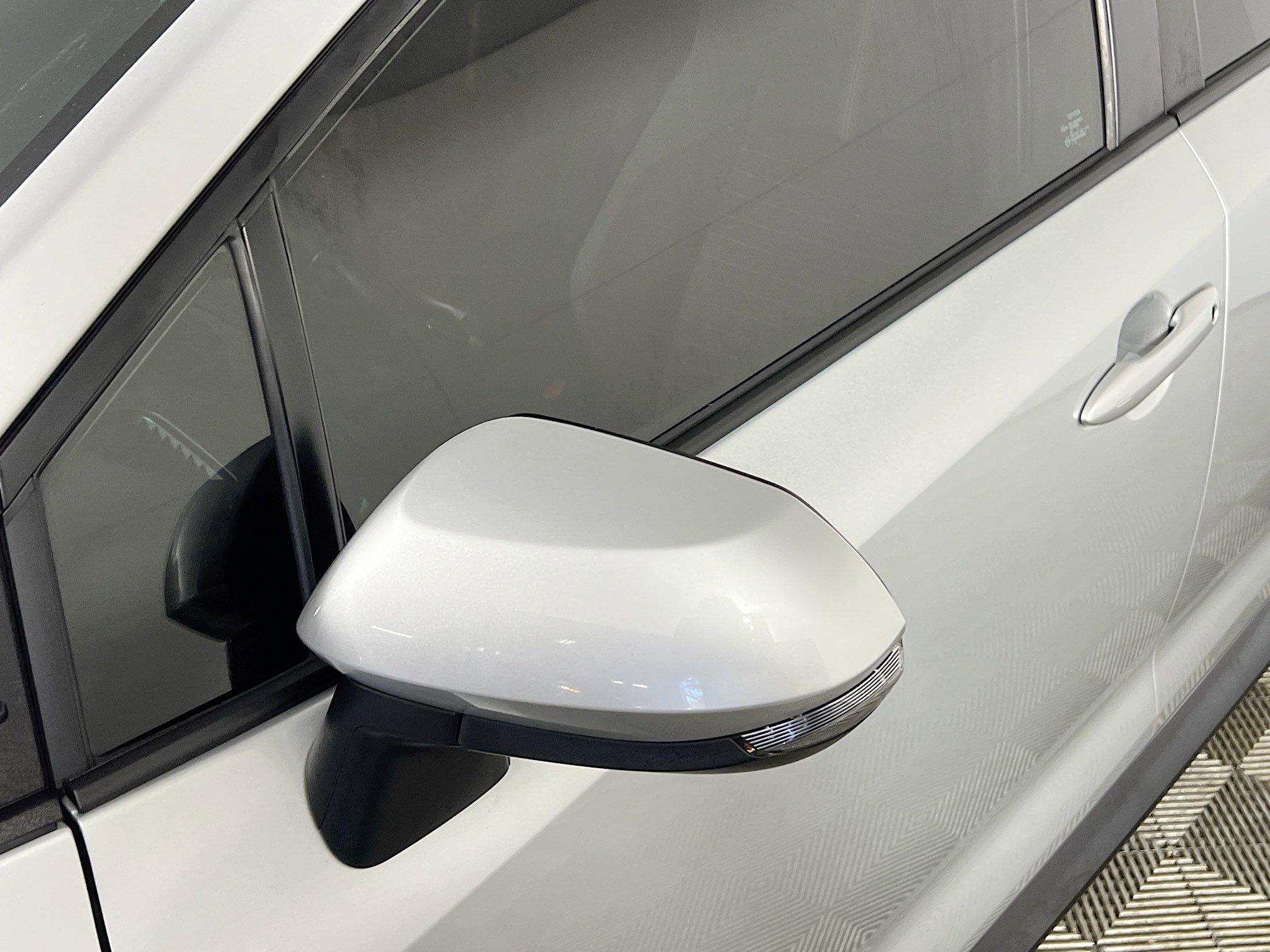 Used 2023 Toyota Corolla SE image 13