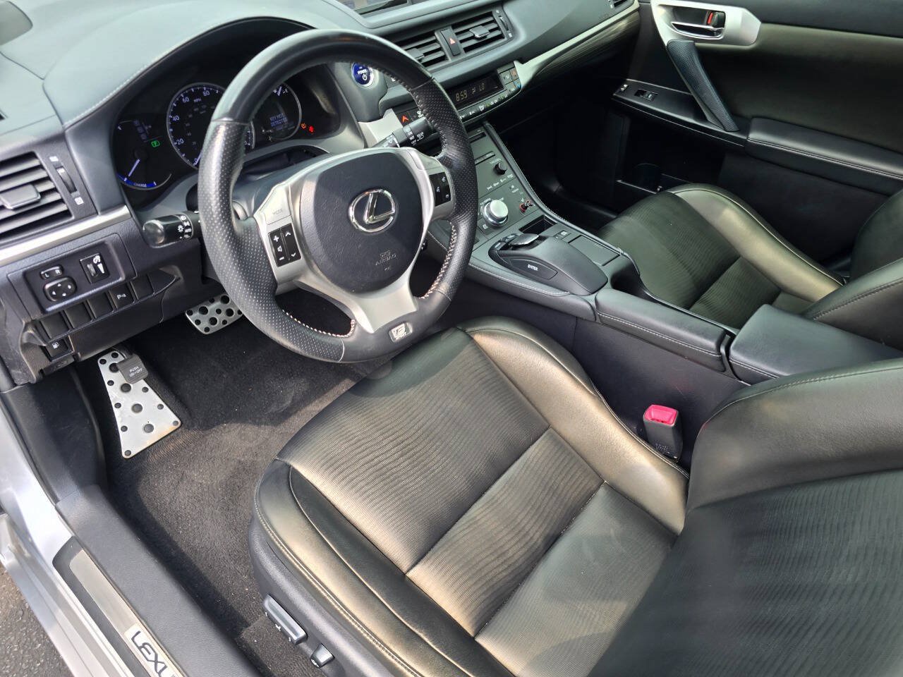 Used 2013 Lexus CT 200h w/ F Sport Pkg w/Nuluxe Trim FWD image 13