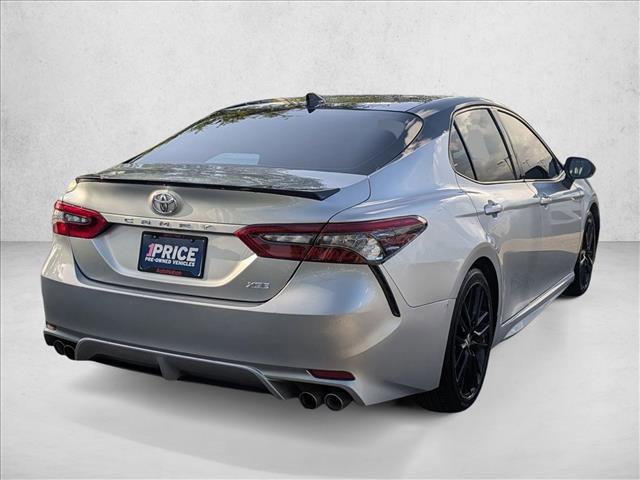 Used 2022 Toyota Camry XSE FWD image 5