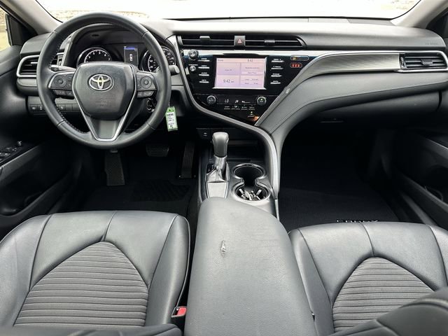 Used 2018 Toyota Camry SE FWD image 21