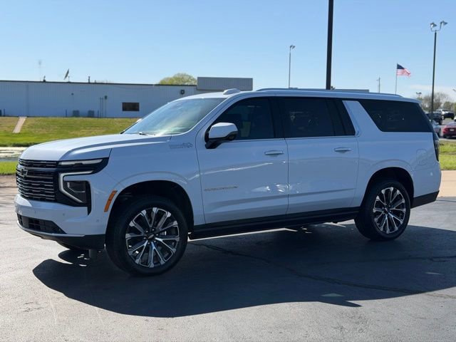 New 2026 Chevrolet Suburban High Country image 3