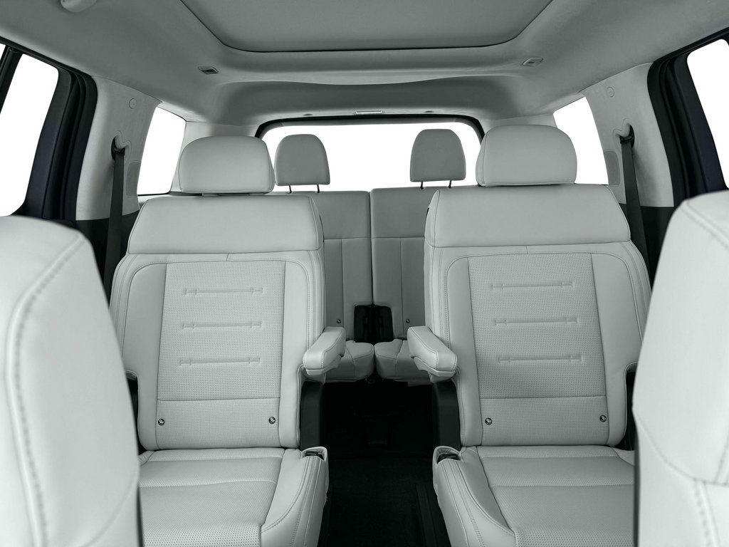 New 2025 Hyundai Santa Fe Calligraphy AWD/4WD image 17