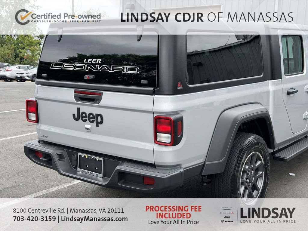 Certified 2024 Jeep Gladiator Sport AWD/4WD image 10