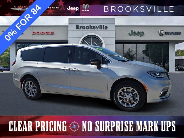New 2026 Chrysler Pacifica Select
