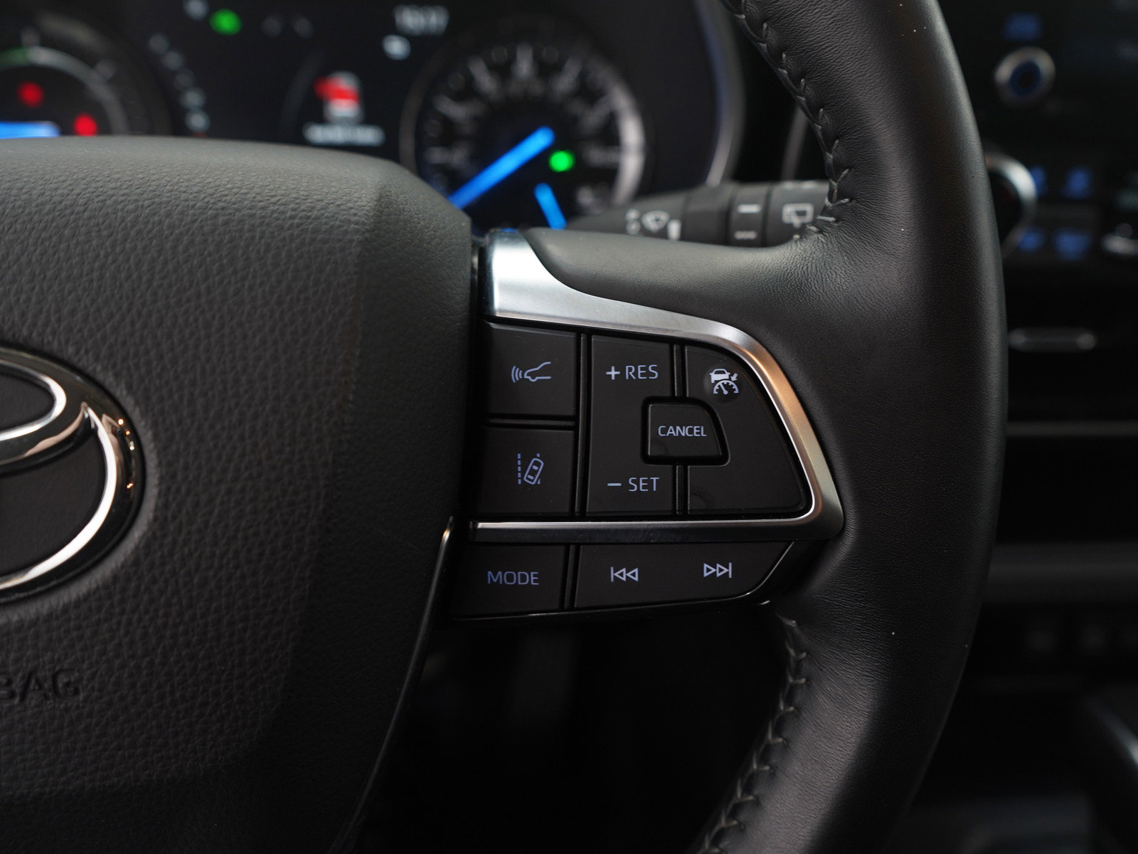 Used 2021 Toyota Highlander XLE image 29