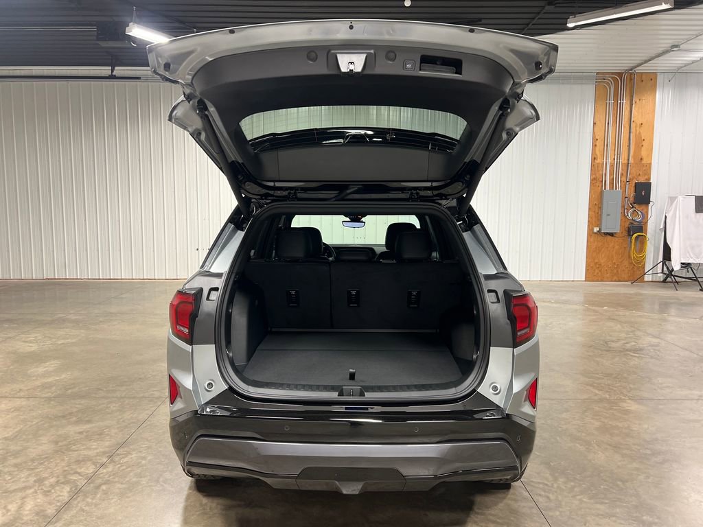 Certified 2026 GMC Terrain AT4 w/ Convenience Package III AWD/4WD image 12