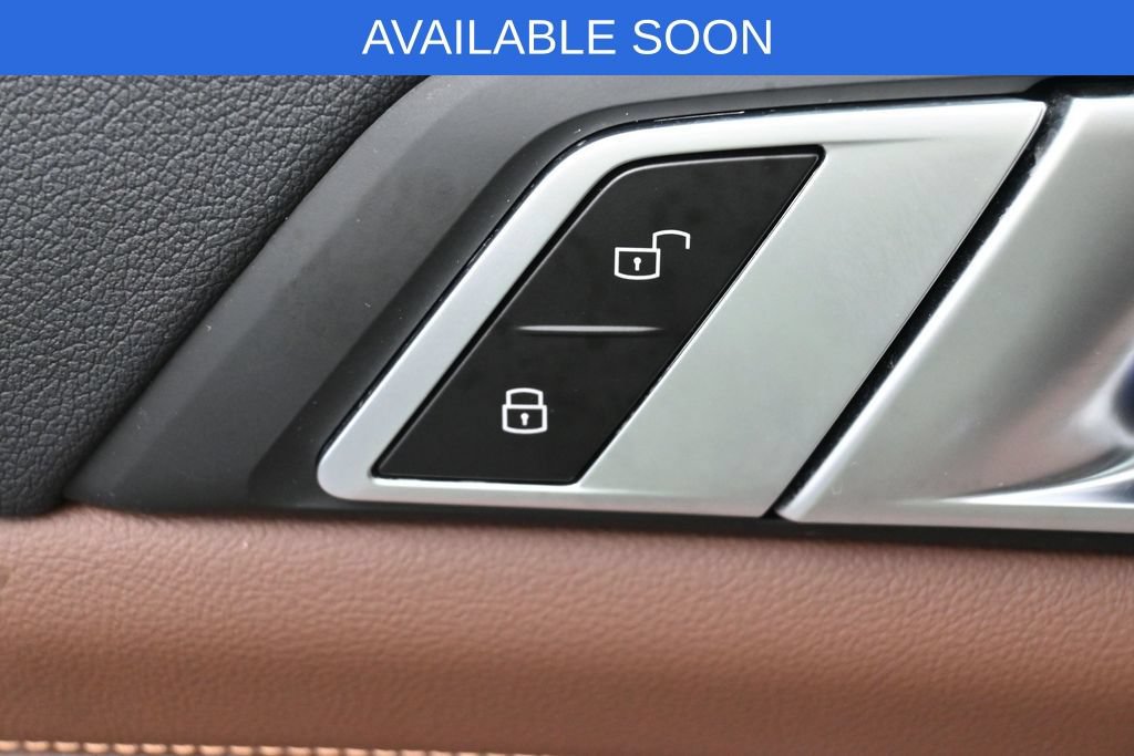 Used 2022 BMW X5 xDrive40i w/ Executive Package AWD/4WD image 14