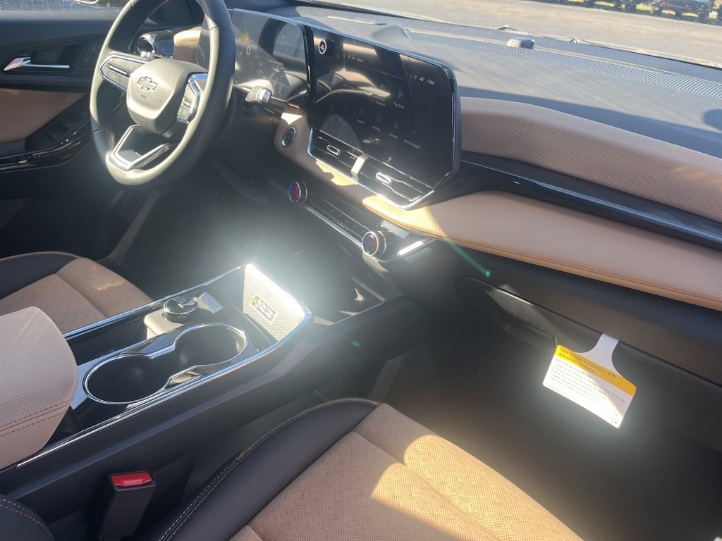 New 2026 Chevrolet Equinox ACTIV w/ Convenience Package III image 31