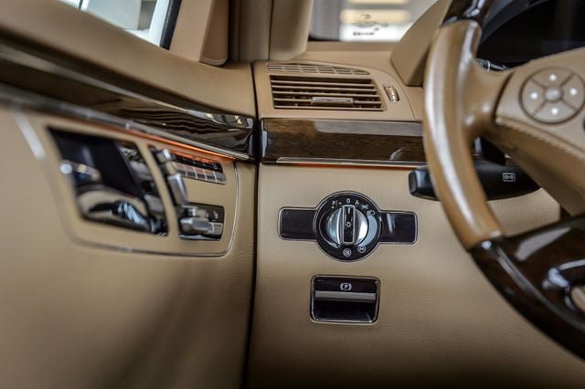 Used 2012 Mercedes-Benz S 350 BlueTEC 4MATIC w/ Premium 2 Pkg image 28