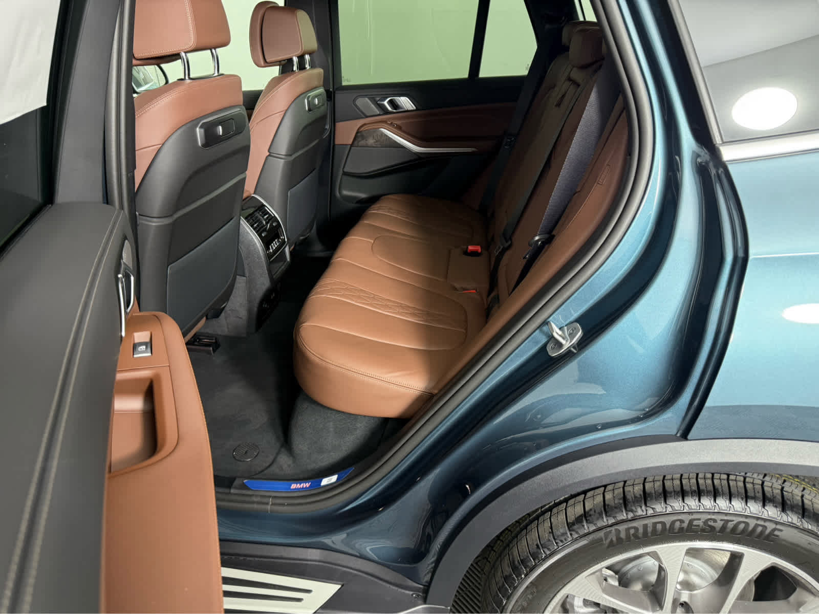 New 2026 BMW X5 xDrive40i w/ Climate Comfort Package image 16