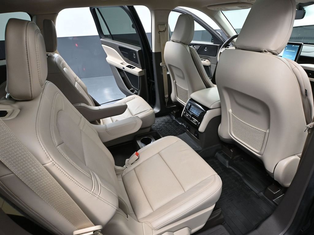 Used 2022 Lincoln Aviator Reserve w/ Elements Package Plus AWD/4WD image 50