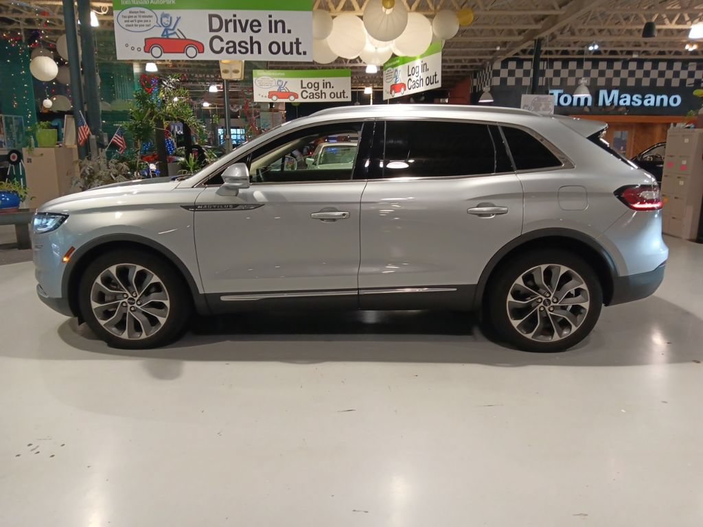 Used 2023 Lincoln Nautilus Reserve AWD/4WD image 16