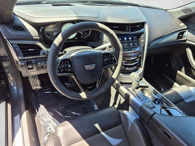 Used 2018 Cadillac CTS V w/ Luxury Package RWD image 9