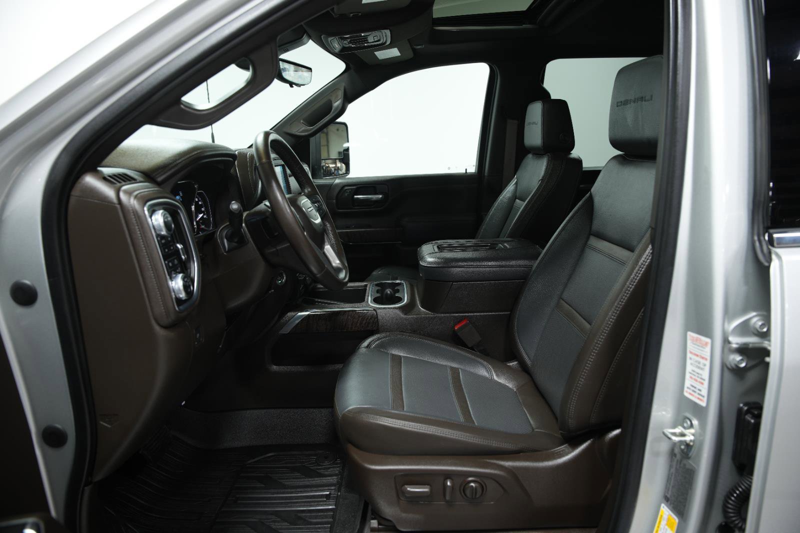 Used 2022 GMC Sierra 3500 Denali w/ Technology Package image 26