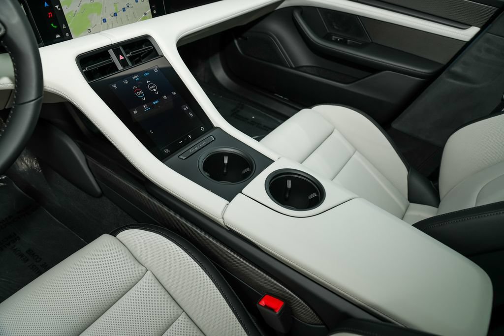 New 2026 Porsche Taycan GTS AWD/4WD image 26