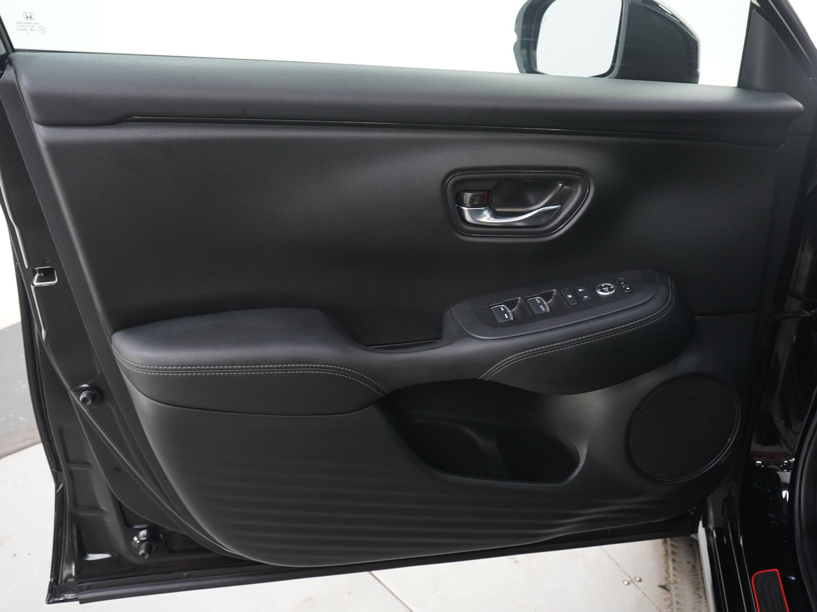 Used 2023 Honda HR-V EX-L image 20