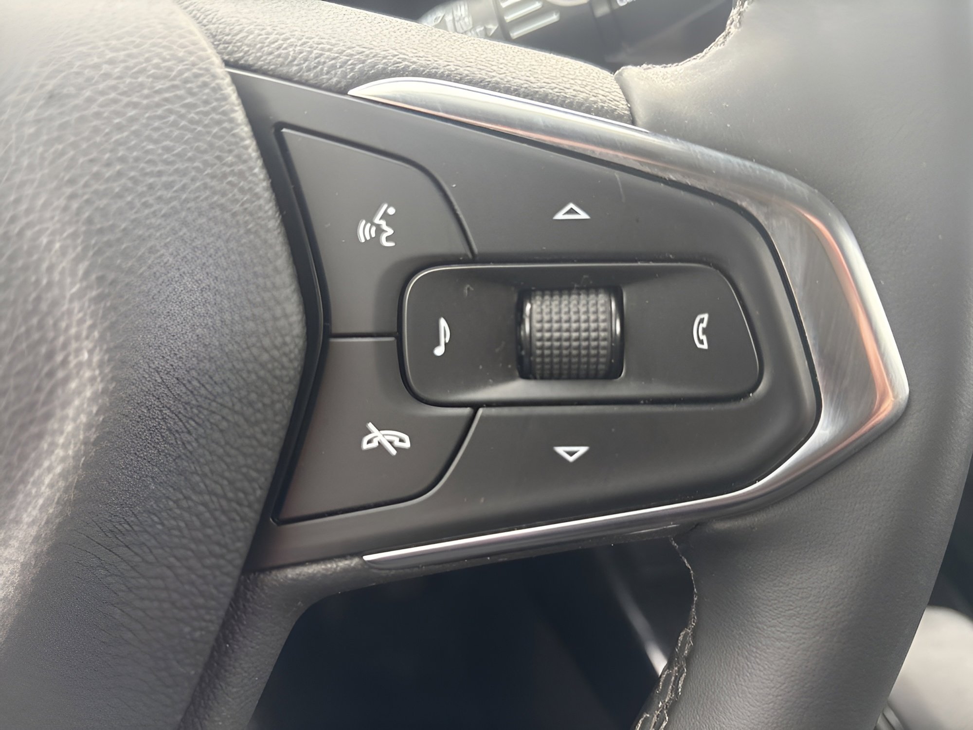 Used 2025 Chevrolet Trax ACTIV w/ Driver Confidence Package FWD image 22