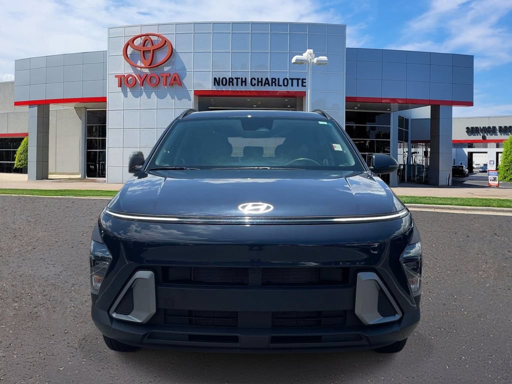 Used 2024 Hyundai Kona SEL AWD/4WD image 3
