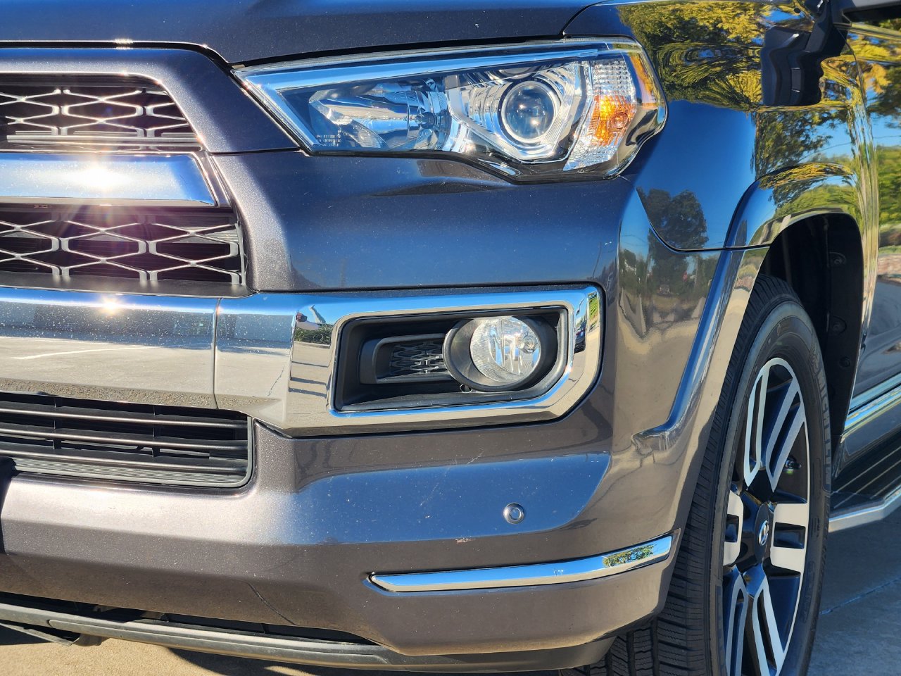 Used 2017 Toyota 4Runner Limited AWD/4WD image 9