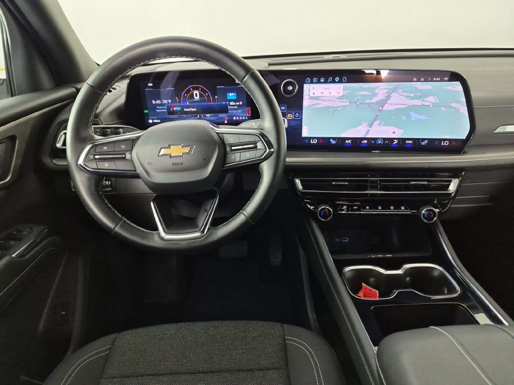 Certified 2026 Chevrolet Traverse LT FWD image 32