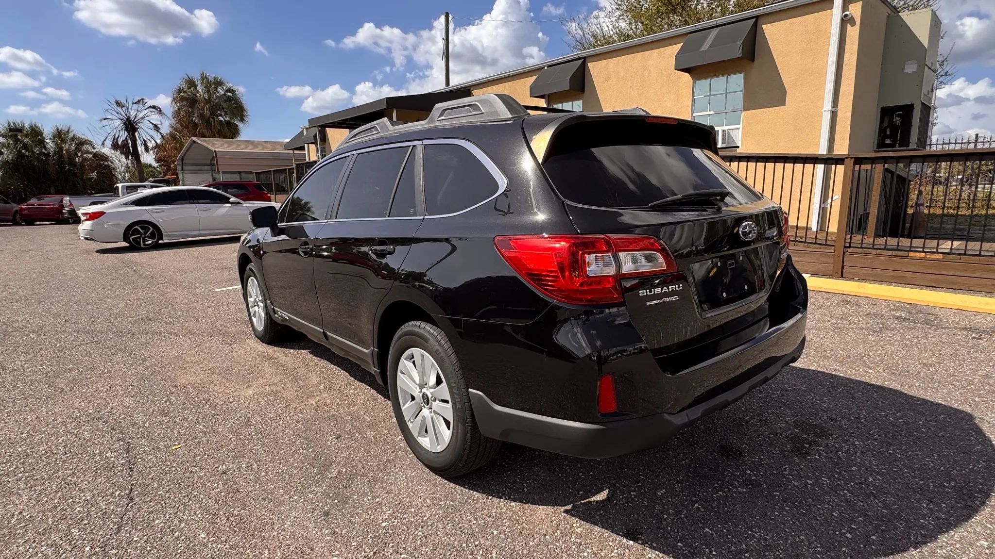 Used 2015 Subaru Outback 2.5i Premium AWD/4WD image 13