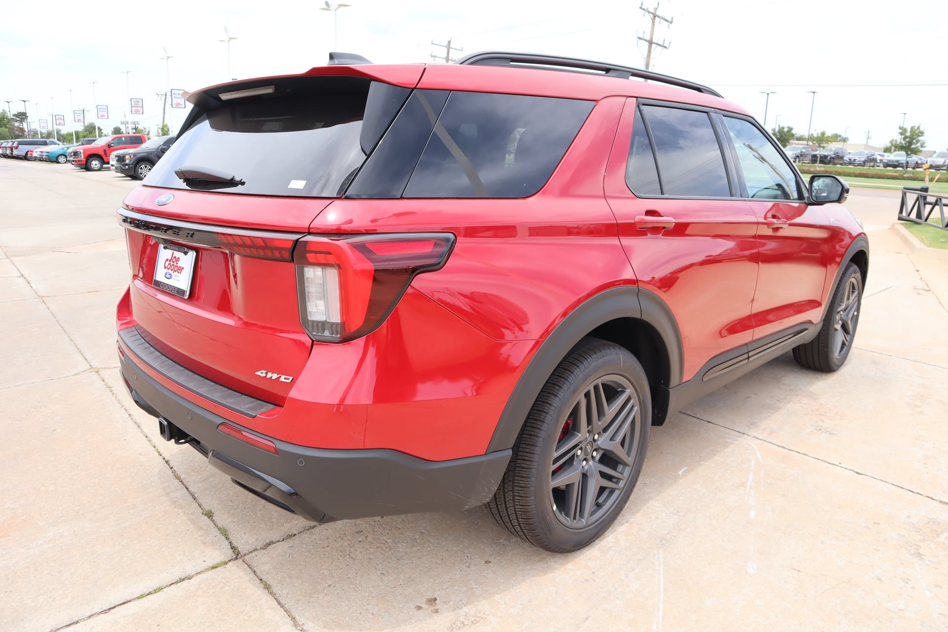 New 2026 Ford Explorer ST-Line w/ ST-Line Street Pack AWD/4WD image 25