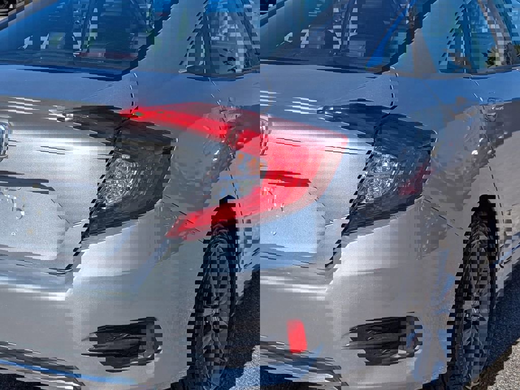 Used 2020 Honda Civic EX-L image 7