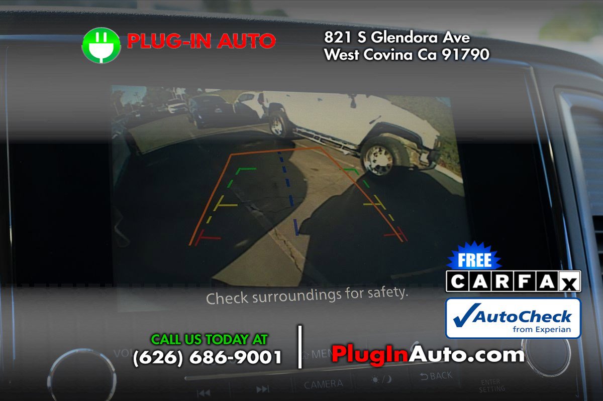 Used 2024 Nissan Titan SV w/ SV Convenience Package image 31