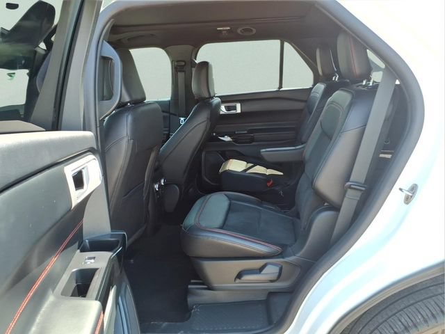 Used 2023 Ford Explorer ST-Line w/ Class IV Trailer Tow Package AWD/4WD image 22