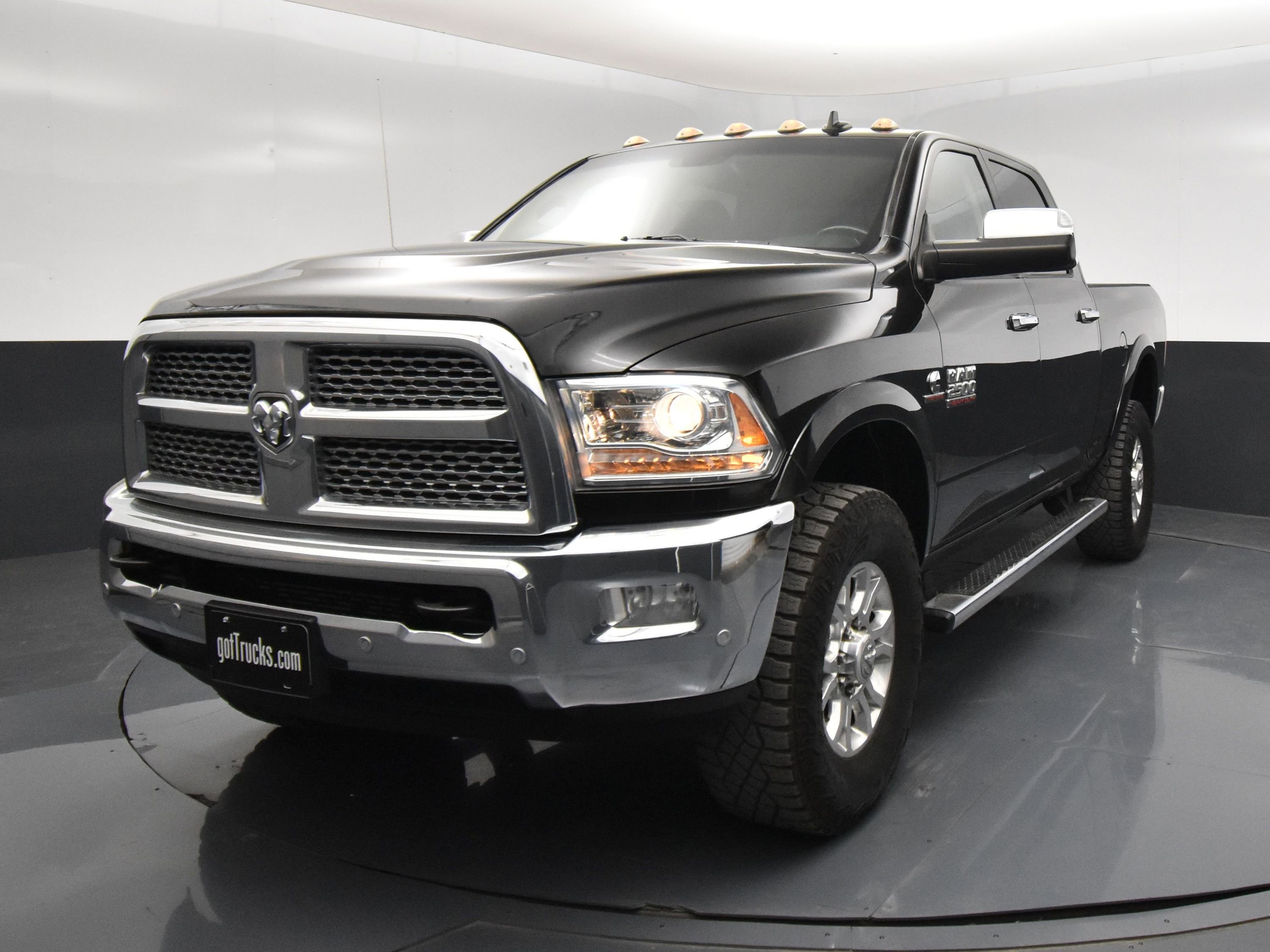 Used 2018 RAM 2500 Laramie w/ Off Road Package AWD/4WD image 2