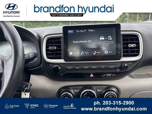 Certified 2023 Hyundai Venue SEL FWD image 19