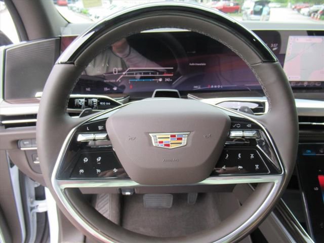 New 2026 Cadillac Escalade Luxury w/ LPO, Radiant Package AWD/4WD image 24