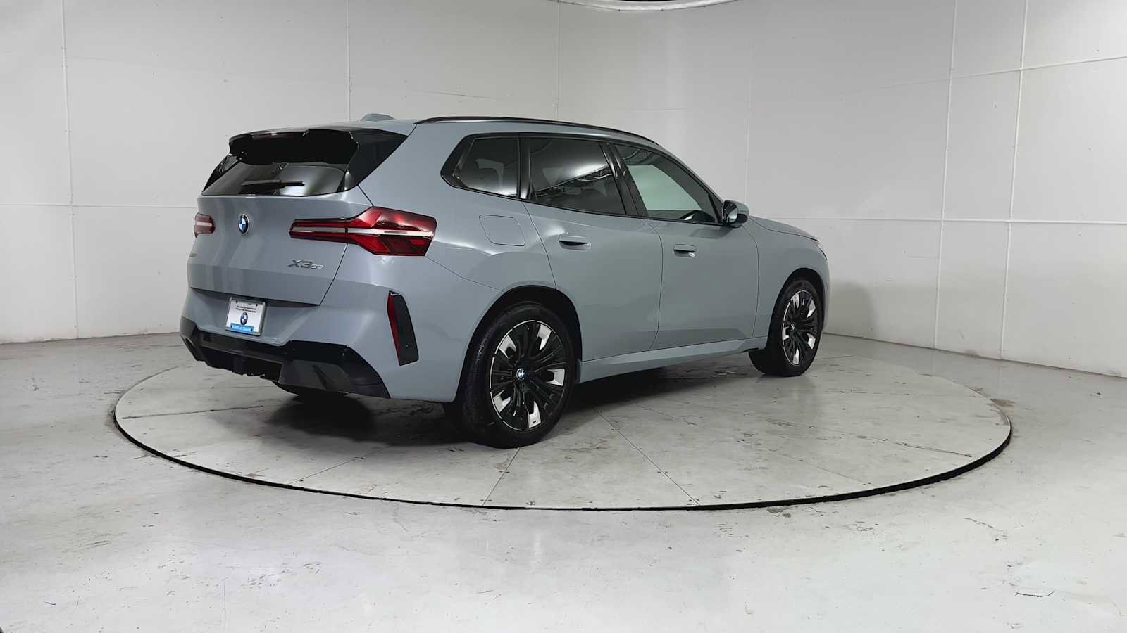 New 2026 BMW X3 xDrive30 w/ Premium Package image 2