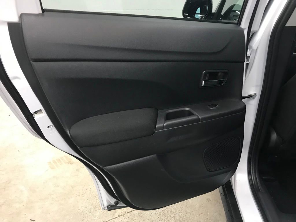 Used 2022 Mitsubishi Outlander Sport ES image 23